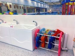 -熊小米专业儿童游泳馆