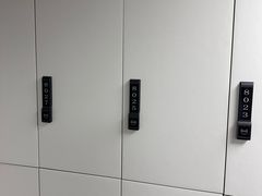 -蓝海豚游泳俱乐部(南京西路店)