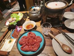 -老牌坊云南鱼豆花火锅(爱建店)