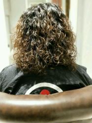 -苏豪路易士·嘉玛发廊