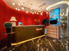 -爱舍海岸酒店(香港中路五四广场店)