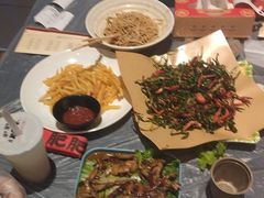 -肥肥虾庄·金牌油焖大虾(杨园滨江时代walk店)