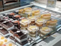 面包甜点陈列柜-津乐园(南北大街店)