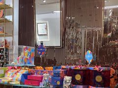 -VENCHI 闻绮(上海佛罗伦萨小镇店)