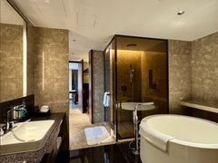 -惠州皇冠假日酒店·西餐厅·自助餐厅