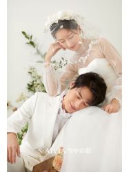 -雪中彩影婚纱摄影·微光艺术中心