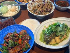 -包整·丝娃娃(一览甲秀楼风景店)