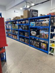 -逝水玩具折扣店
