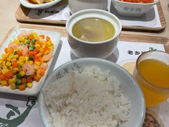 -老乡鸡(上海白玉兰广场店)