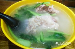 Pork Shank Noodle Soup