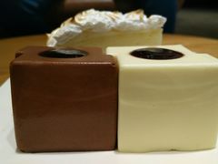 魔方双重奏巧克力慕斯蛋糕-星巴克(洛阳中州路王府井店)