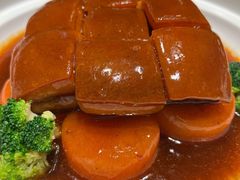 红烧黑猪腩焖萝卜-卫鼎轩·曹公馆(鼓楼店)