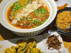 -小三峡食府(西五路店)