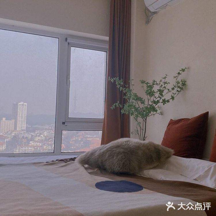 这家青岛洞穴海景民宿太上头‼️ 200块躺看大海