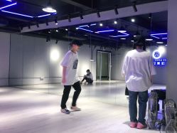 -唯舞空间