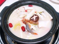 -三人行骨头王火锅(长寿店)