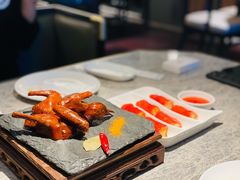 红烧妙龄乳鸽-悦秀·高级粤菜