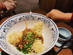 -有红鸡毛店·川菜(建设路店)