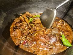 -挂旗柴锅鸡(蚌山区嘉年华店)