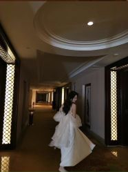 -Lady  Jane高端婚纱礼服馆