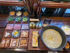 -银米·云南传统过桥米线(双廊黑金冠店)