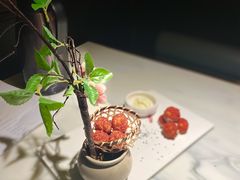 荔枝虾球-柳莺湖上·湖景餐厅·江南菜(西湖店)