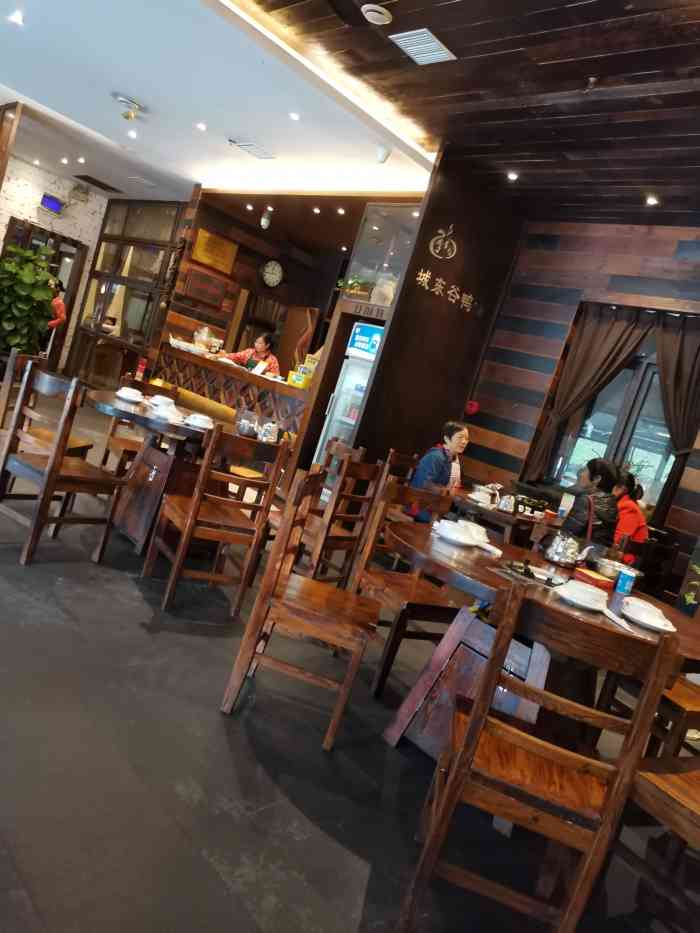 鸭子很好吃,特别是环境比以前好很多