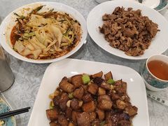 -汗腾格里·风味餐厅(新疆驻京办店)