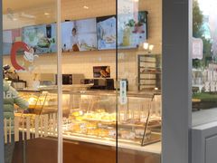 面包甜点陈列柜-巴黎贝甜(昆城广场店)