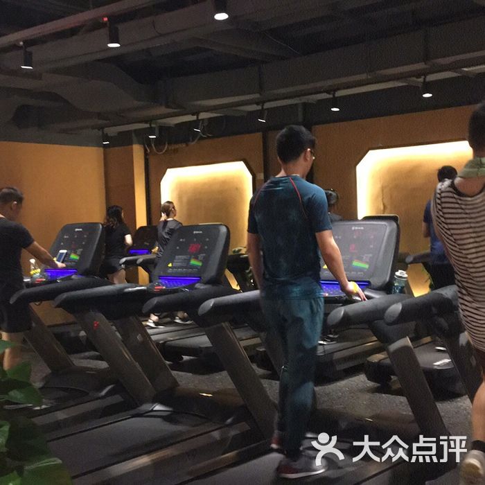 瑞仕达健身游泳俱乐部