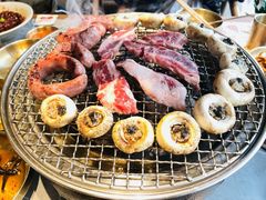 -草家酱蟹炭火烤肉店(珲春南路一店)
