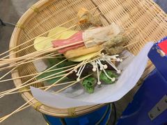 -马路边边串串香形象店(磐石路店)