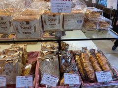 -红宝石·鲜奶小方·海派西点房(南丹店)