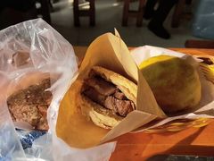 烧饼夹肉-李小老烧饼(常营民族家园店)