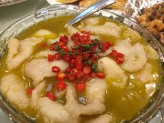 椒麻鱼片-小船渔村•大连菜•大连焖鱼(明泽街店)