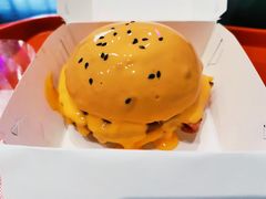 芝士熔岩牛肉汉堡-前进5路汉堡炸鸡(汉街skp店)