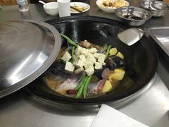 -屯老二农家铁锅炖·行业领军者(梅江店)