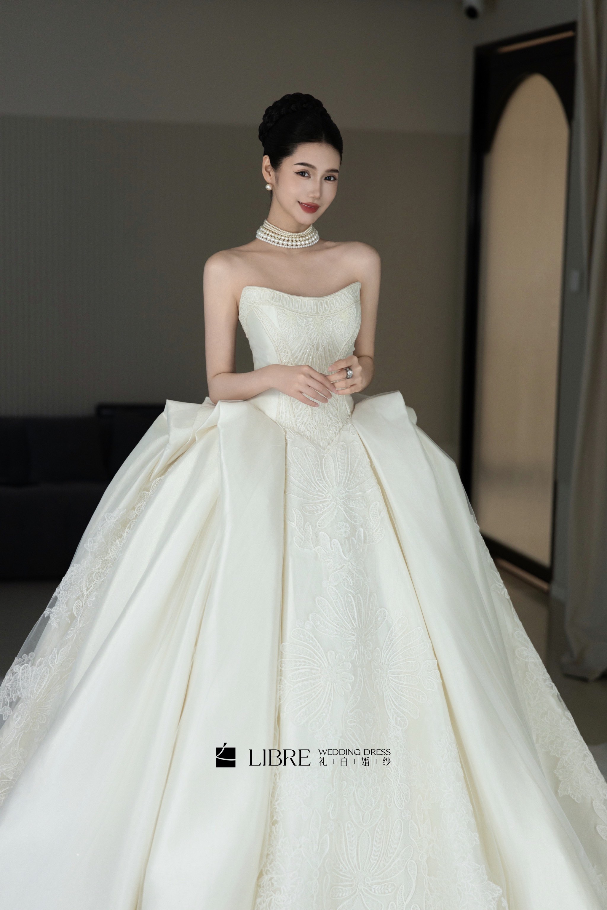 libre·wedding dress