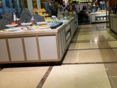 -大中华希尔顿酒店-念自助餐·嗨啤·小龙虾