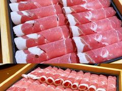 精选呼伦贝尔小羔羊肉卷-古铜老院铜锅涮肉·清真(双井店)