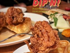 炸鸡华夫饼brunch-悠航SLOWBOAT(三里屯店)