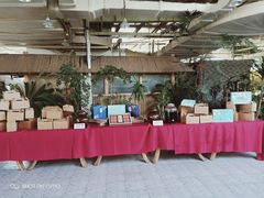 -红栌温泉山庄生态美食餐厅