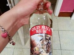 -西沃古尔·拉姆古兰爵士国际机场