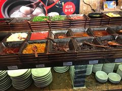 -老牌坊云南鱼豆花火锅(嵩山店)