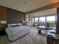 -上海滴水湖皇冠假日酒店