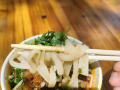 -陆味牛肉粉面馆(南湖店)