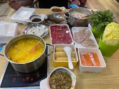 -杨老板·海鲜集市火锅·鲜切牛肉(中防万宝店)