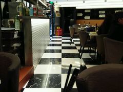 -新大咀港式茶餐厅(宝山万达店)