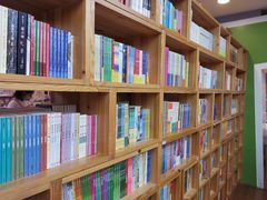 -新华书店(泉城路店)