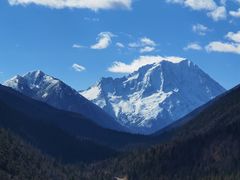 -亚拉雪山风景区